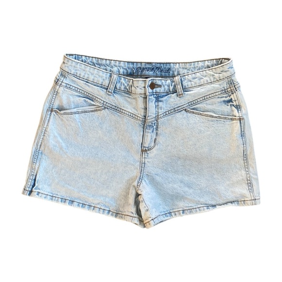Universal Thread High Rise Midi Shorts Size 12 - Picture 1 of 6